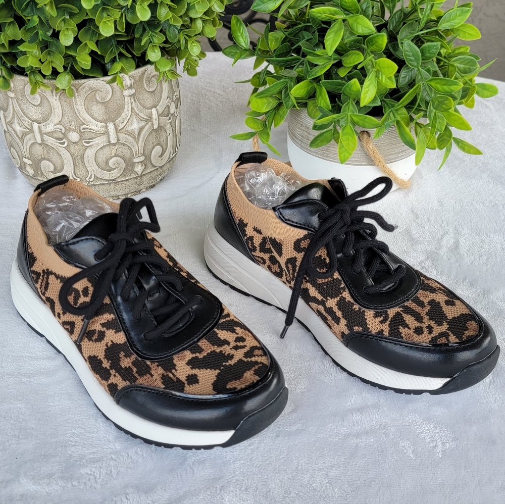 Vince Camuto Women's Leopard Sneakers Size 6 NWOB